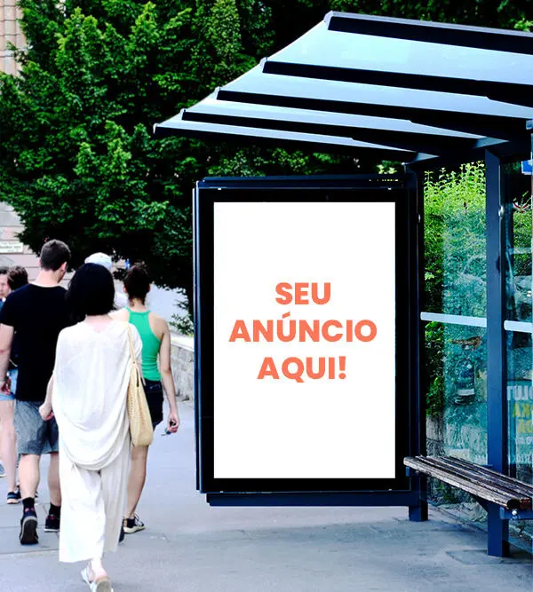 Anúncio em um painel dentro do aeroporto
